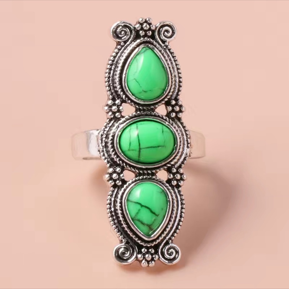 ETHNIC RESIN RING - Picture 2 of 11